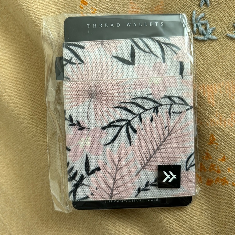 Thread Wallets Elastic Wallet